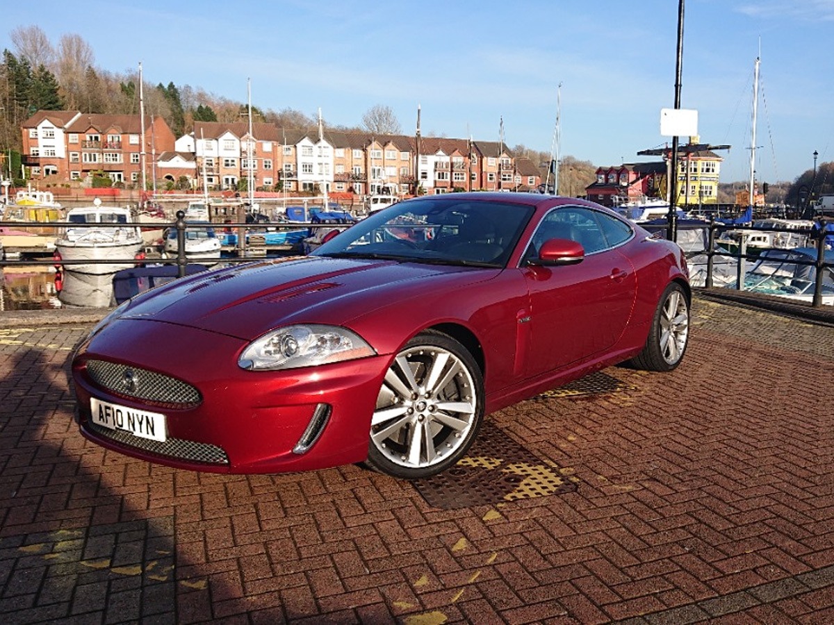 2010 Jaguar XKR Image 1